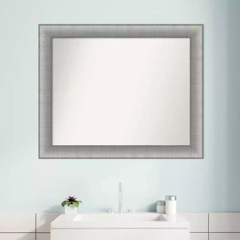 Specchio da parete elegante non smussato 33" x 27" in peltro spazzolato - Amanti Art: Rettangolare, Cornice in polistirene, Montaggio a parete