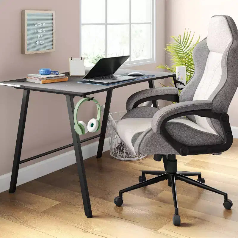 Sedia da gioco girevole grigia - Room Essentials™: sedia da scrivania imbottita, regolabile, con braccioli fissi