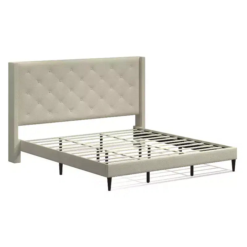 Struttura letto imbottita con piattaforma Huppe di Glenwillow Home, testiera a wingback con bottoni tufted in stile metà secolo, base materasso, non necessita di rete, facile da montare
