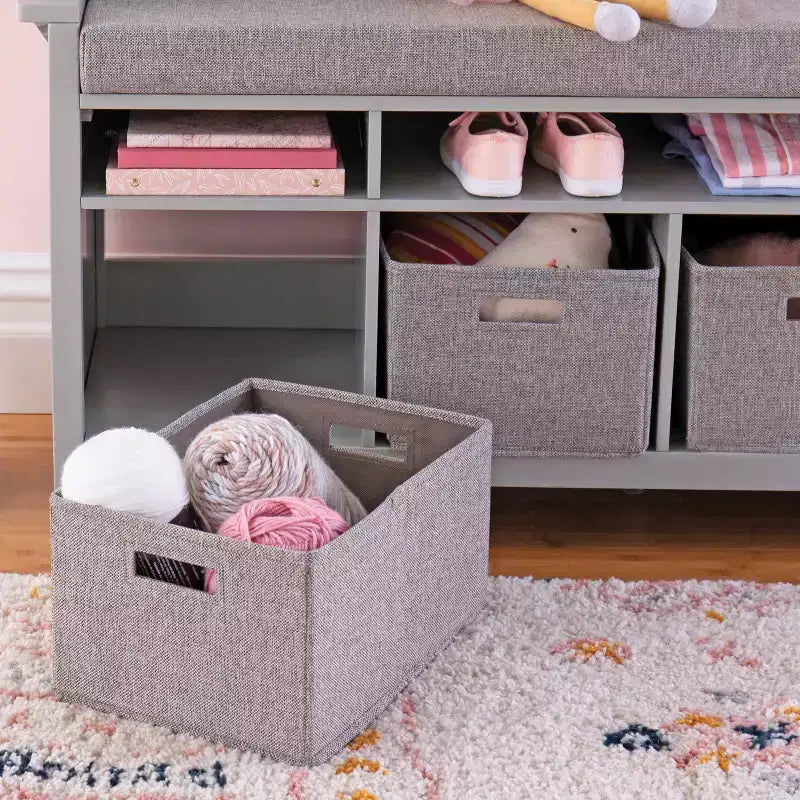 Panchina contenitore Martha Stewart Kids: Libreria in legno per la cameretta dei bambini, angolo lettura e organizer per giocattoli con cestino in tessuto